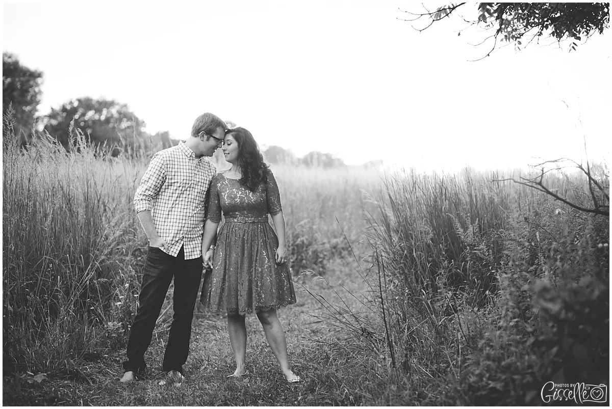 Morton-Arboretum-Engagement-Pictures_0033.jpg
