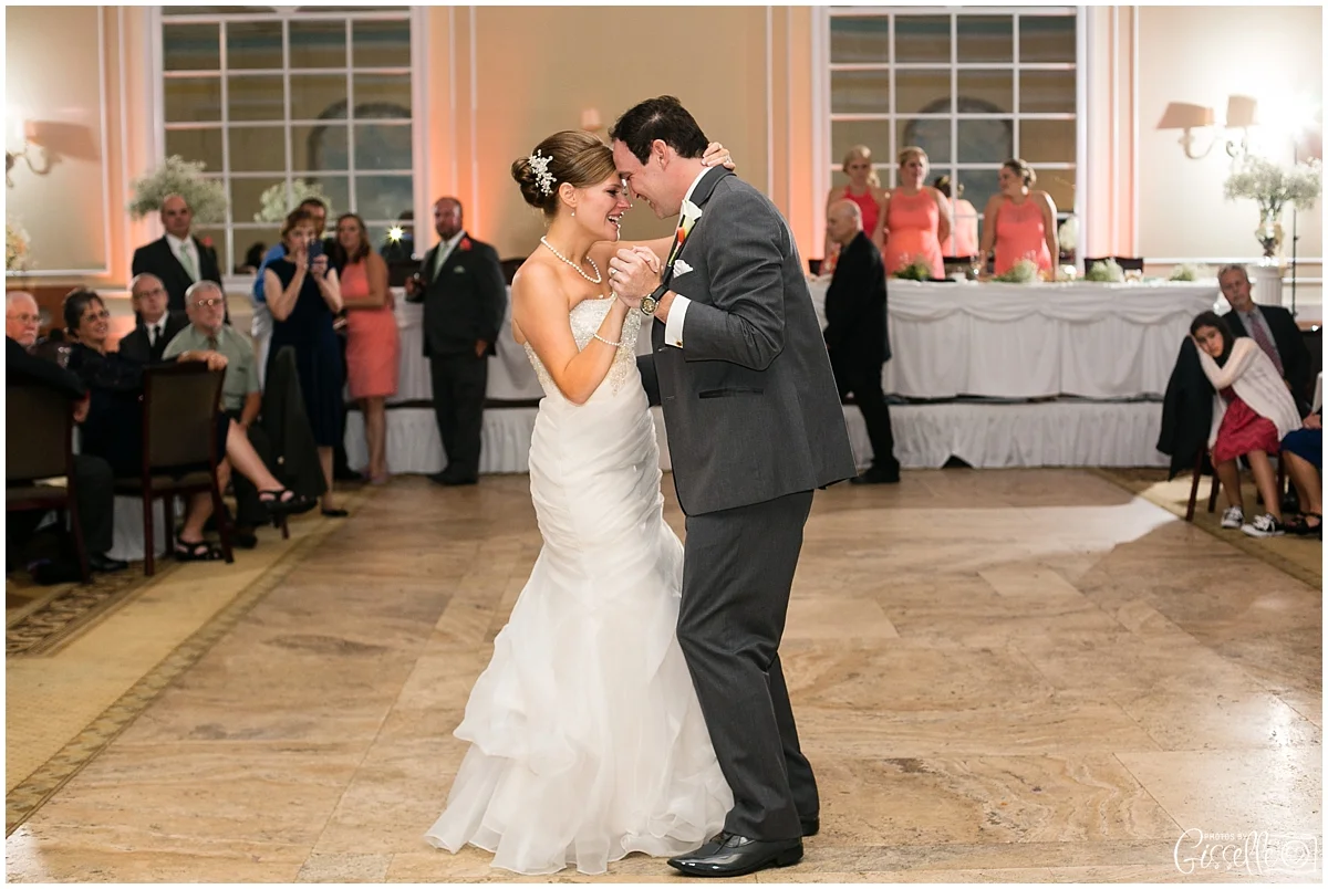 Venutis_Banquets_Addison_Wedding023.jpg