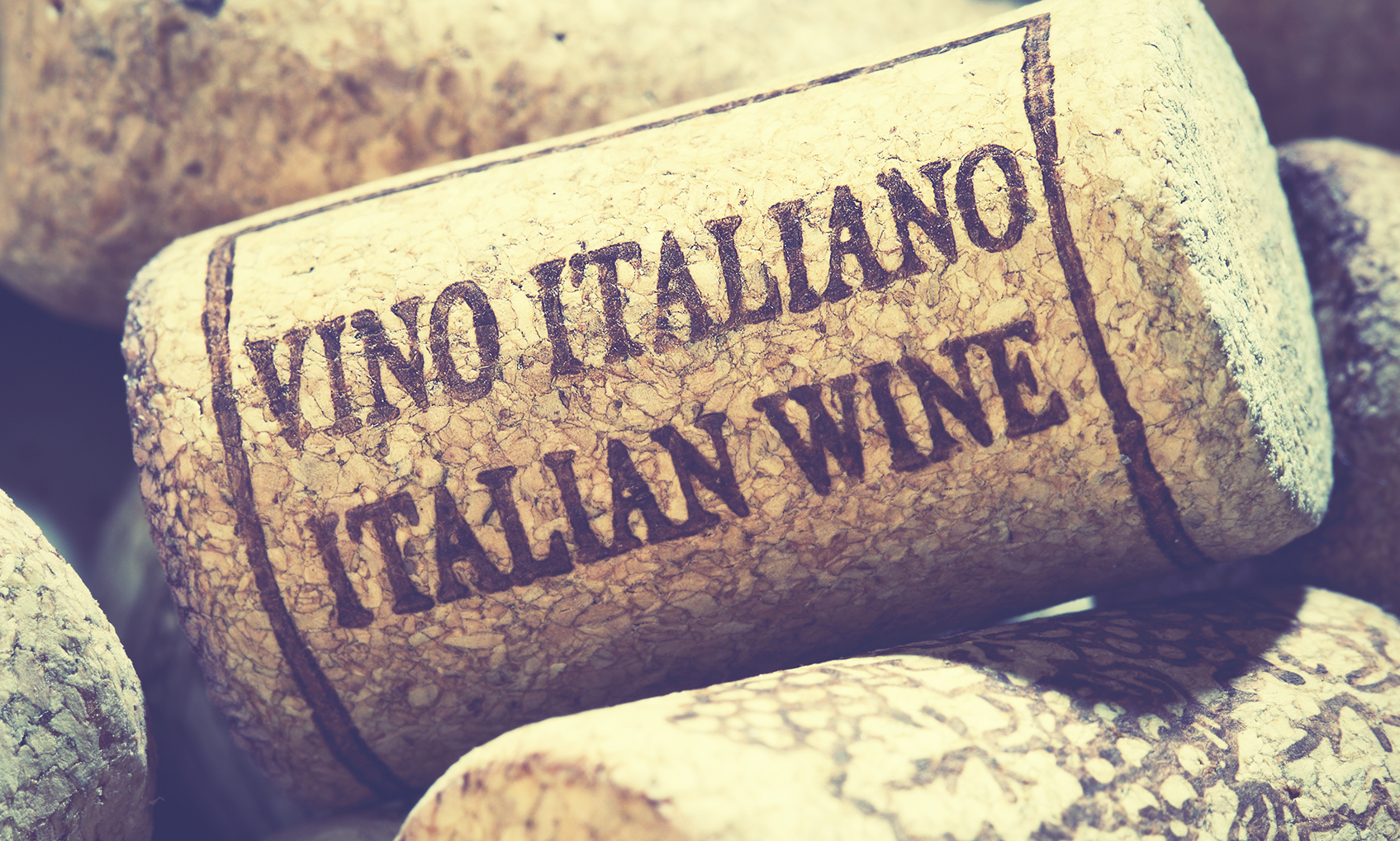 vino italiano corks small.png