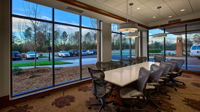 GI_boardroom_16_698x390_FitToBoxSmallDimension_Center.jpg