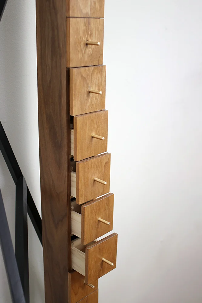 drawer detail 01-sm.jpg