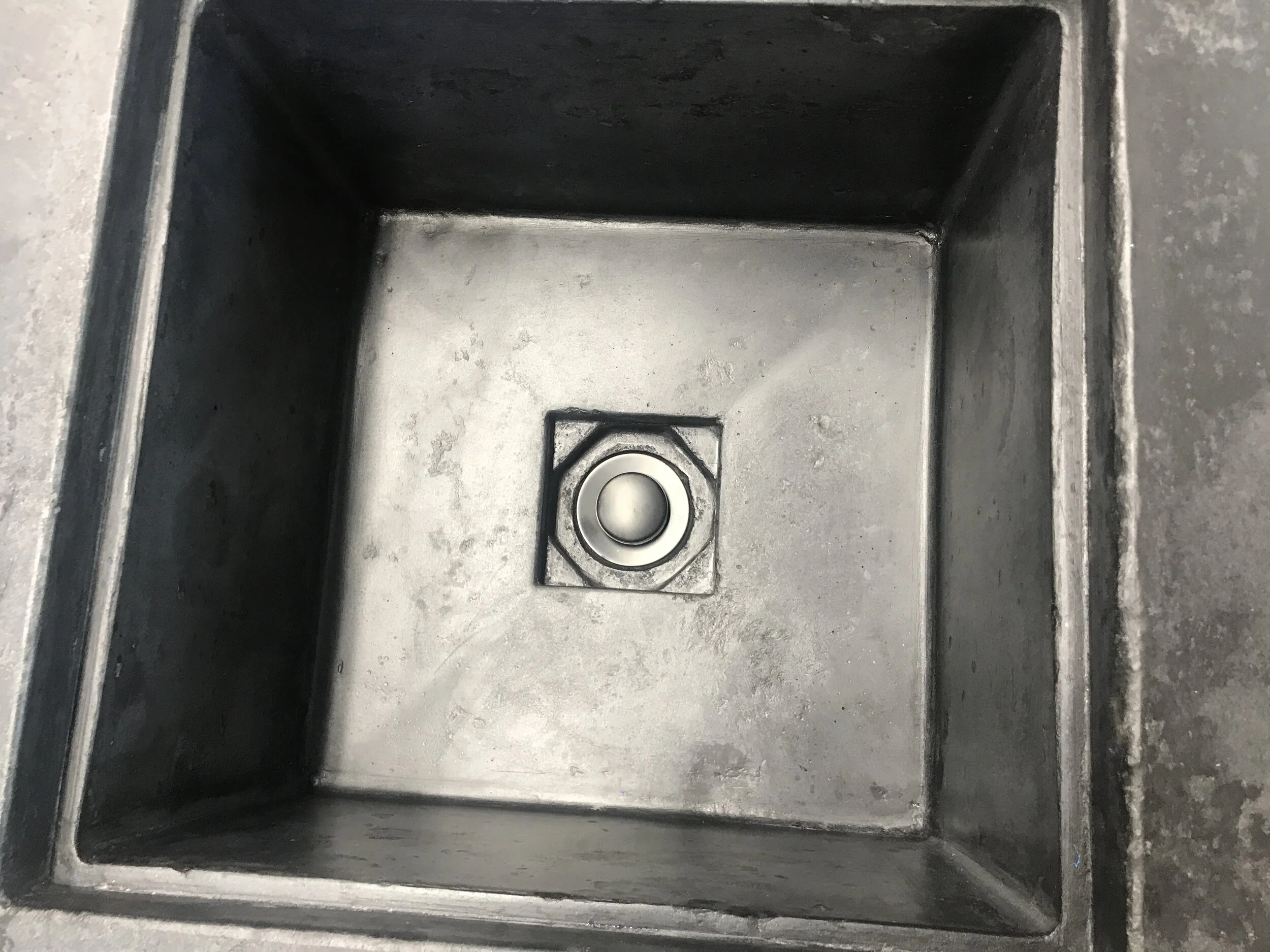 Hidden pop up drain