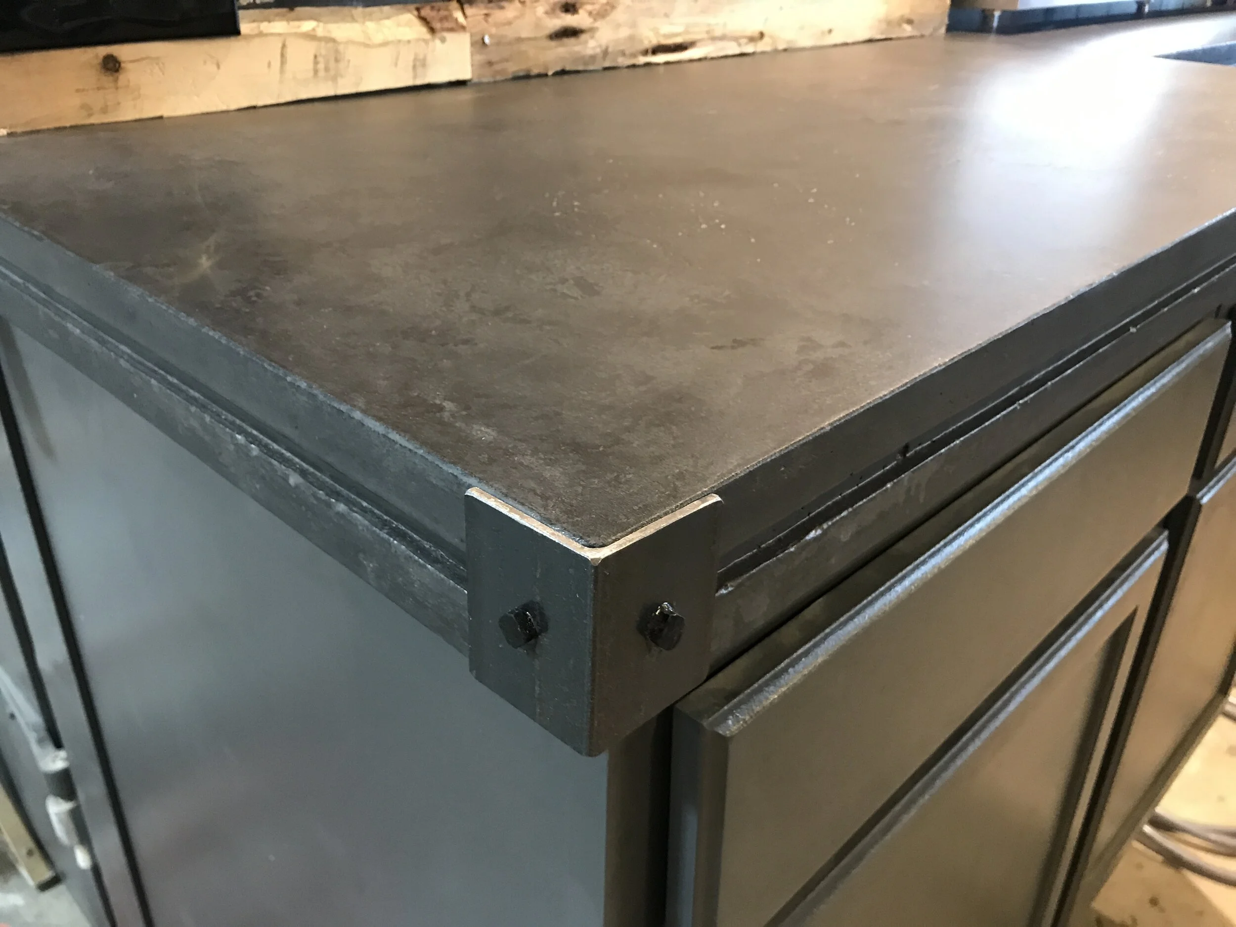 Industrial Style Corner cap with hand forged Square head bolts