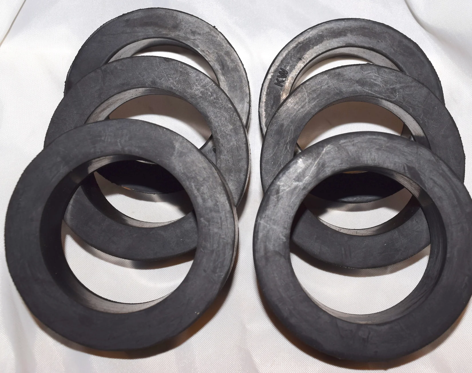 6 suspension rubbers.JPG