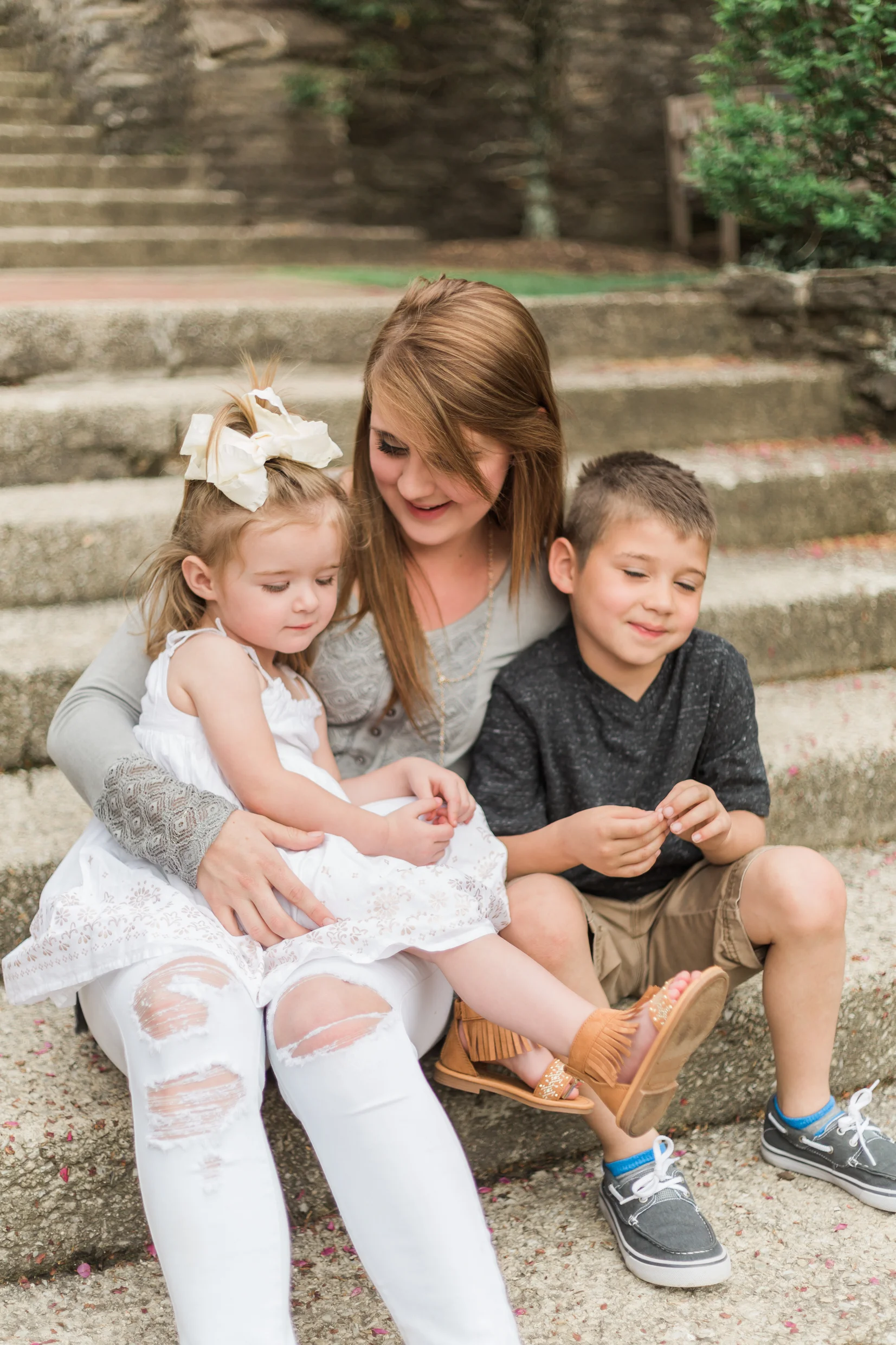 Ella, Riley & their Mama! - Columbus, Ohio Family Photographer