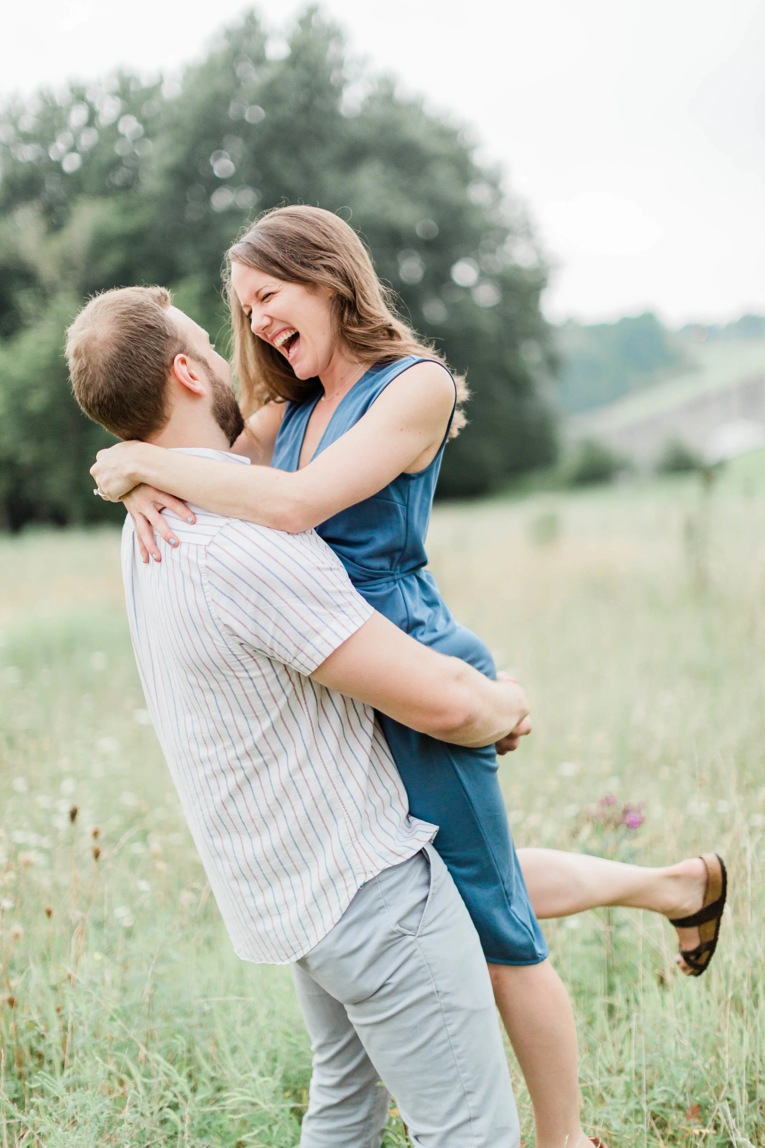 Jamie &amp; Seth - Woodsy Engagement Session at Hoover Dam Park - Columbus, Ohio Wedding Photographer