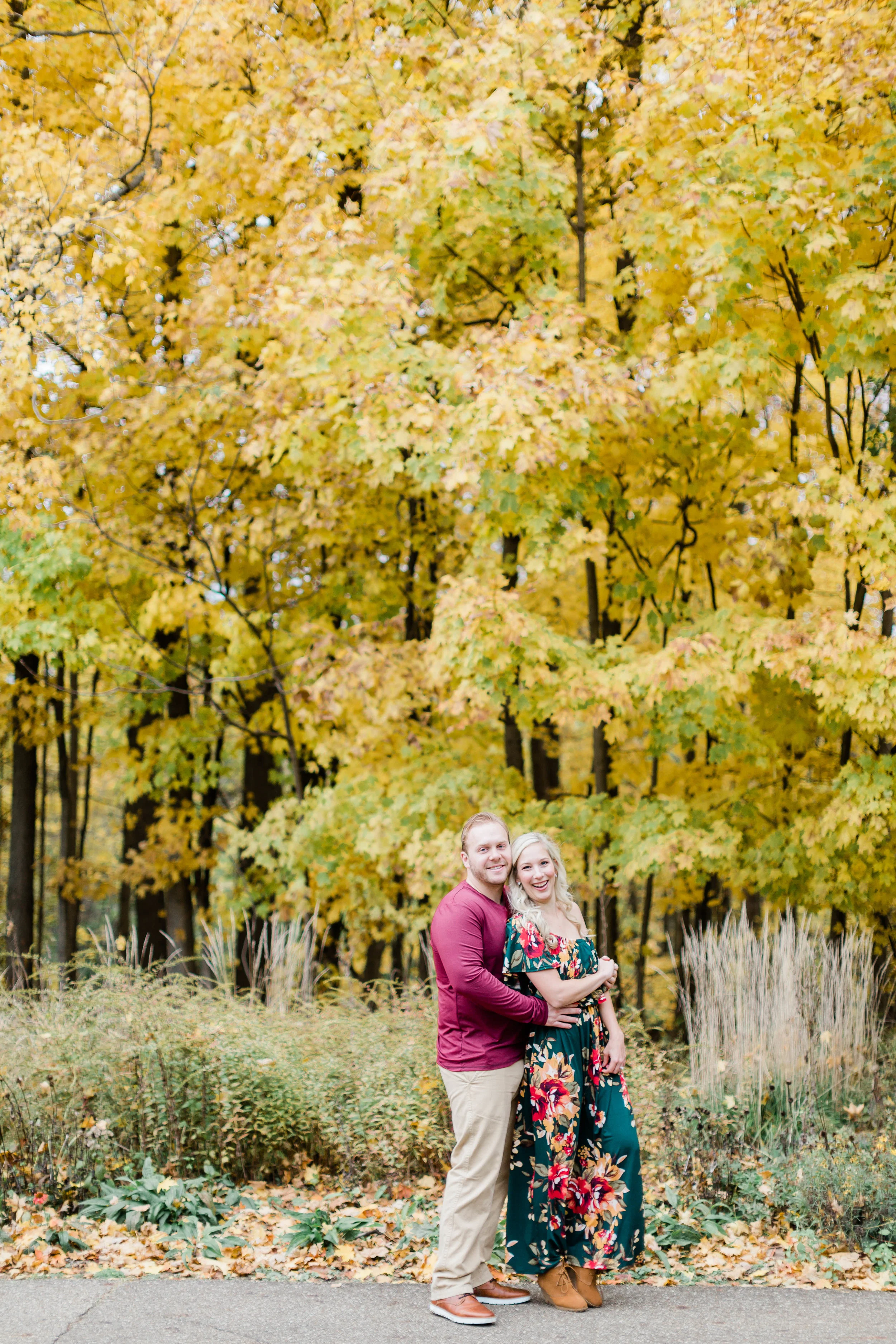 Shelby &amp; Ryan - Inniswood Metro Garden Engagement - Columbus, Ohio Wedding Photographer