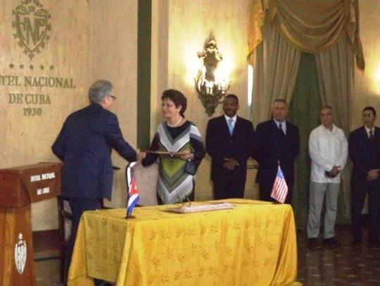 firma_acuerdo_sar.jpg