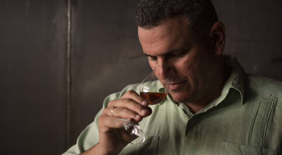 Eminente UK, Eminente, Central Cuban Rum: meet Reserva, aged 7 years  minimum