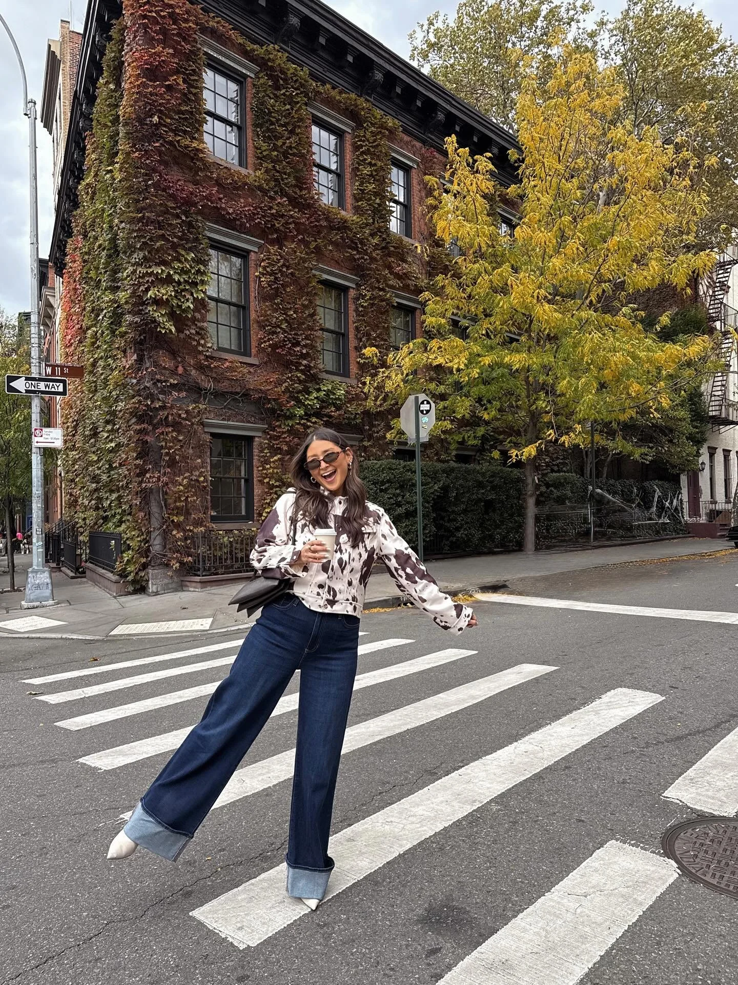 who knew a latte, a cute outfit, and a perfect fall day can make me this happy ☕️🤎🍂