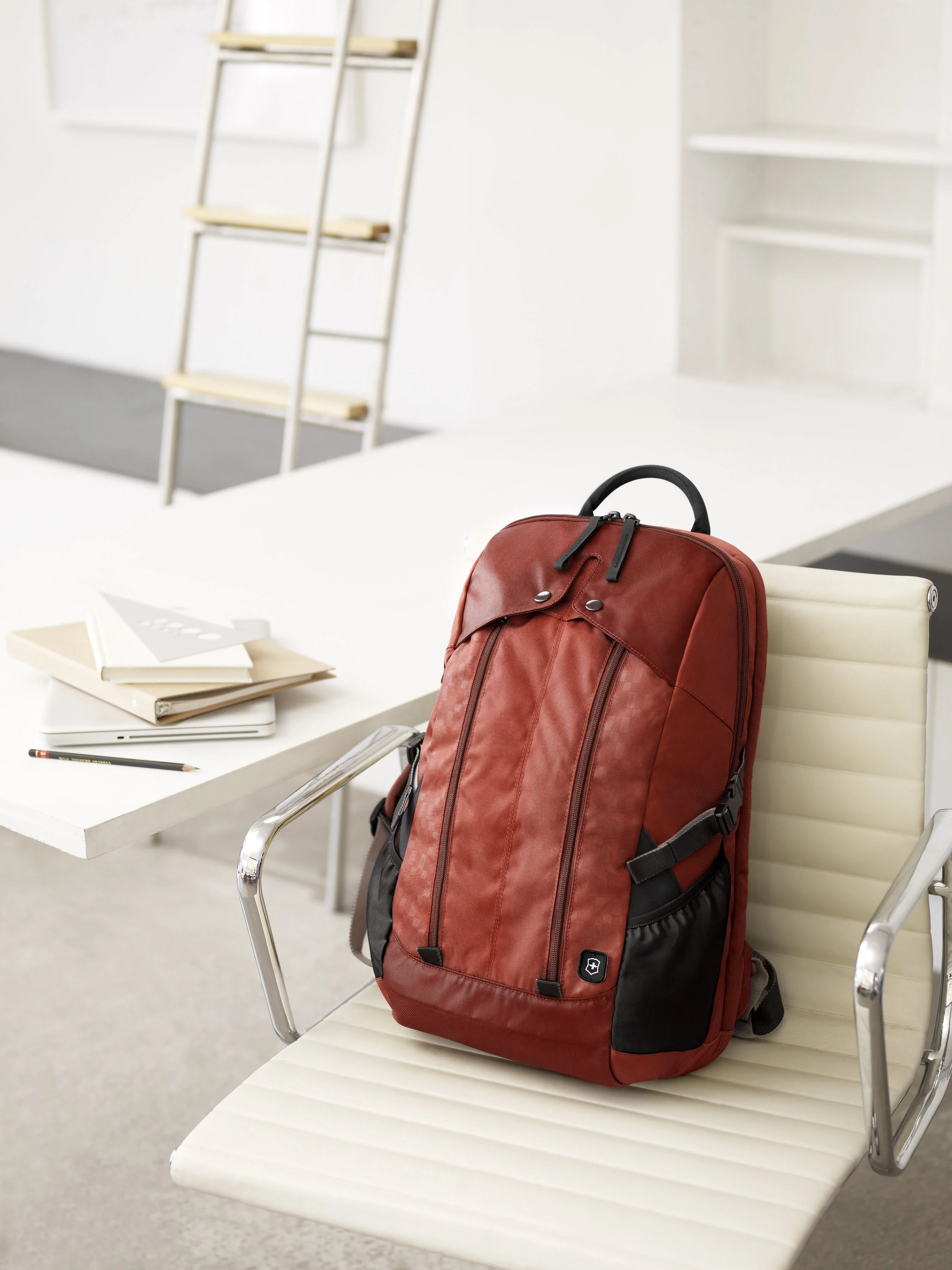 20101019_Victorinox_2794,red.jpg