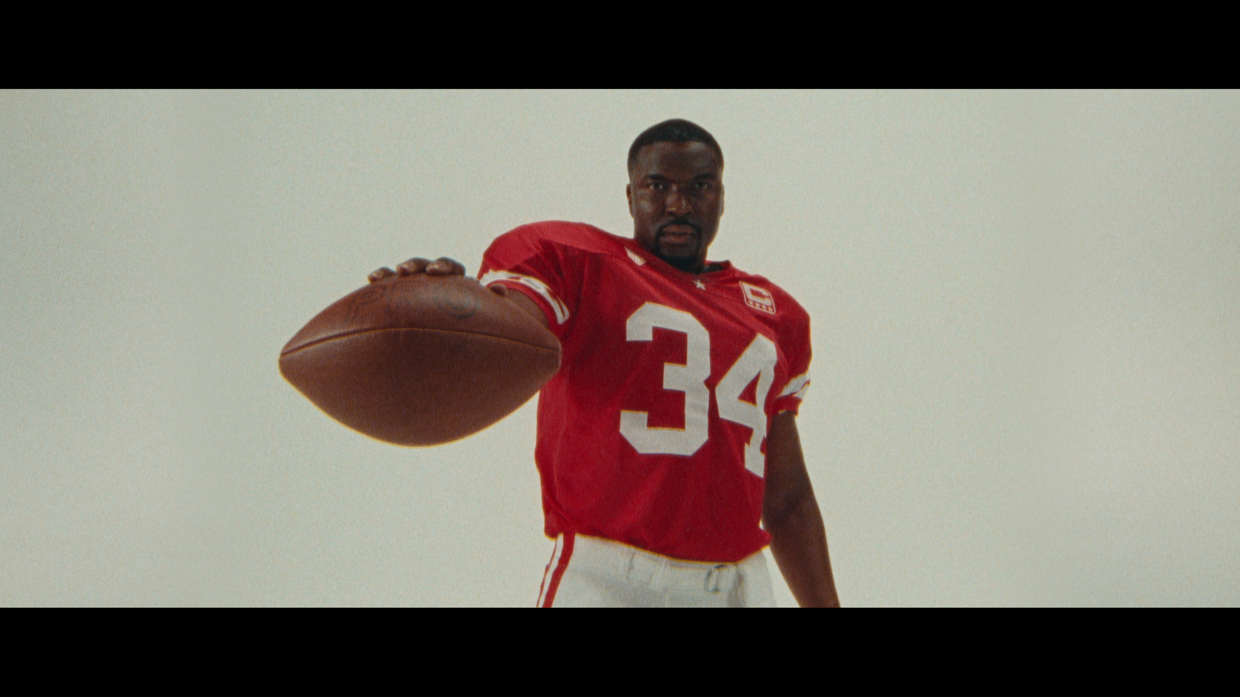 MEMORABILIA_Color.00_01_01_07.Still122.png