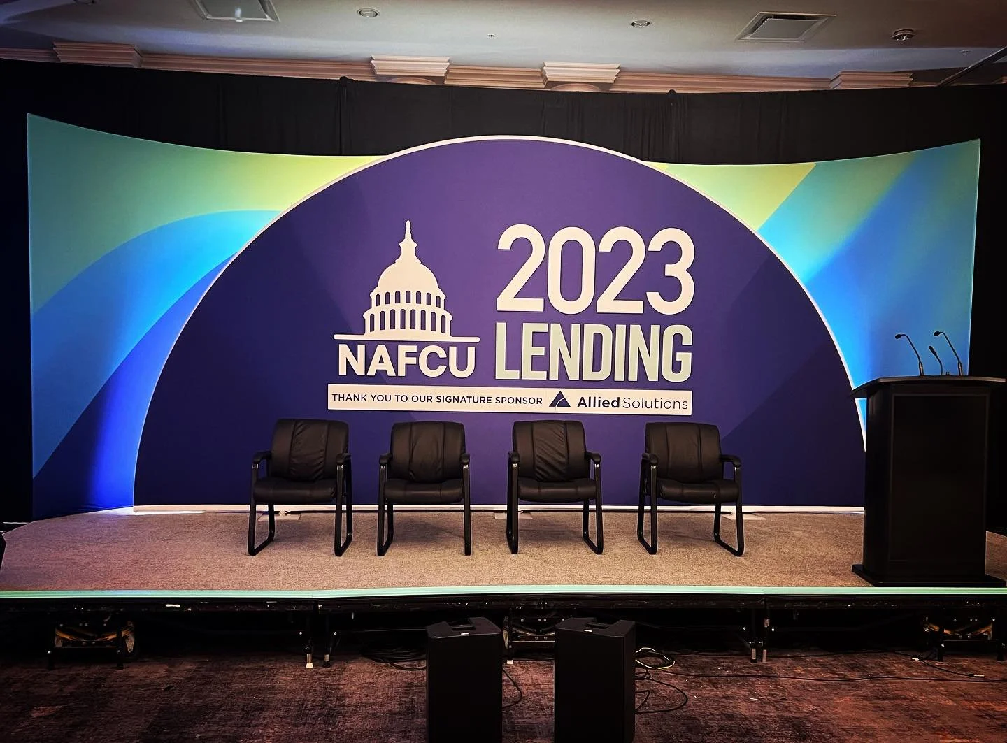 Made a fast trip to #neworleans to install this set for #nafcu for their #lending conference. #setdesign #scenicdesign #barkerdesigns #barkercreates #finance #meeting #eventdesign #conferencedesign #eventplanner #nolaevents #nola #rva #richmondiscrea
