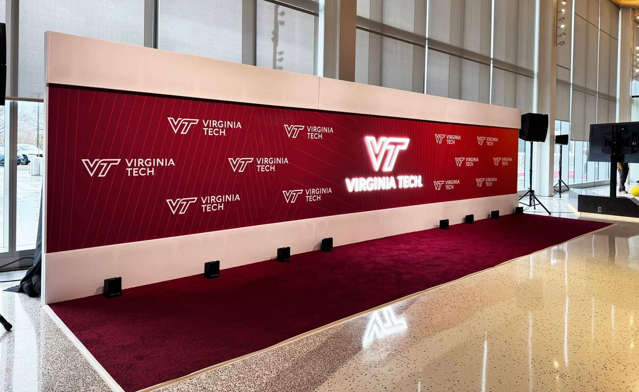 25_Bond_V-Tech Innovations_S&R Photo OP_2.jpg