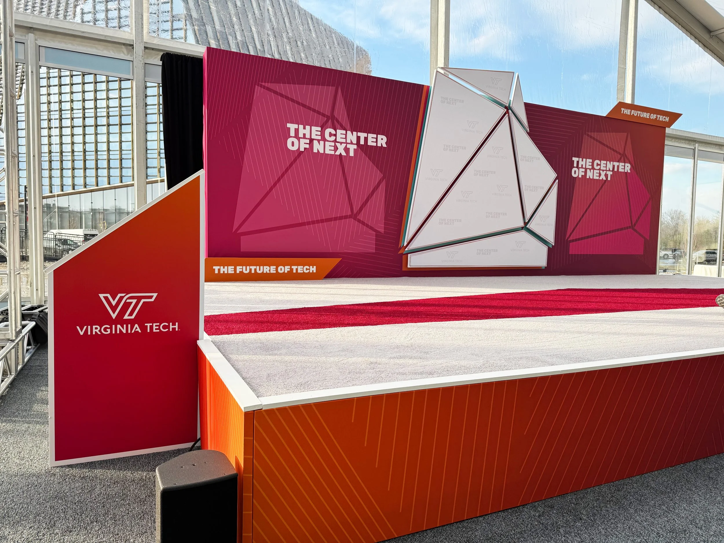 25_Bond_V-Tech Innovations_Stage_10.jpg