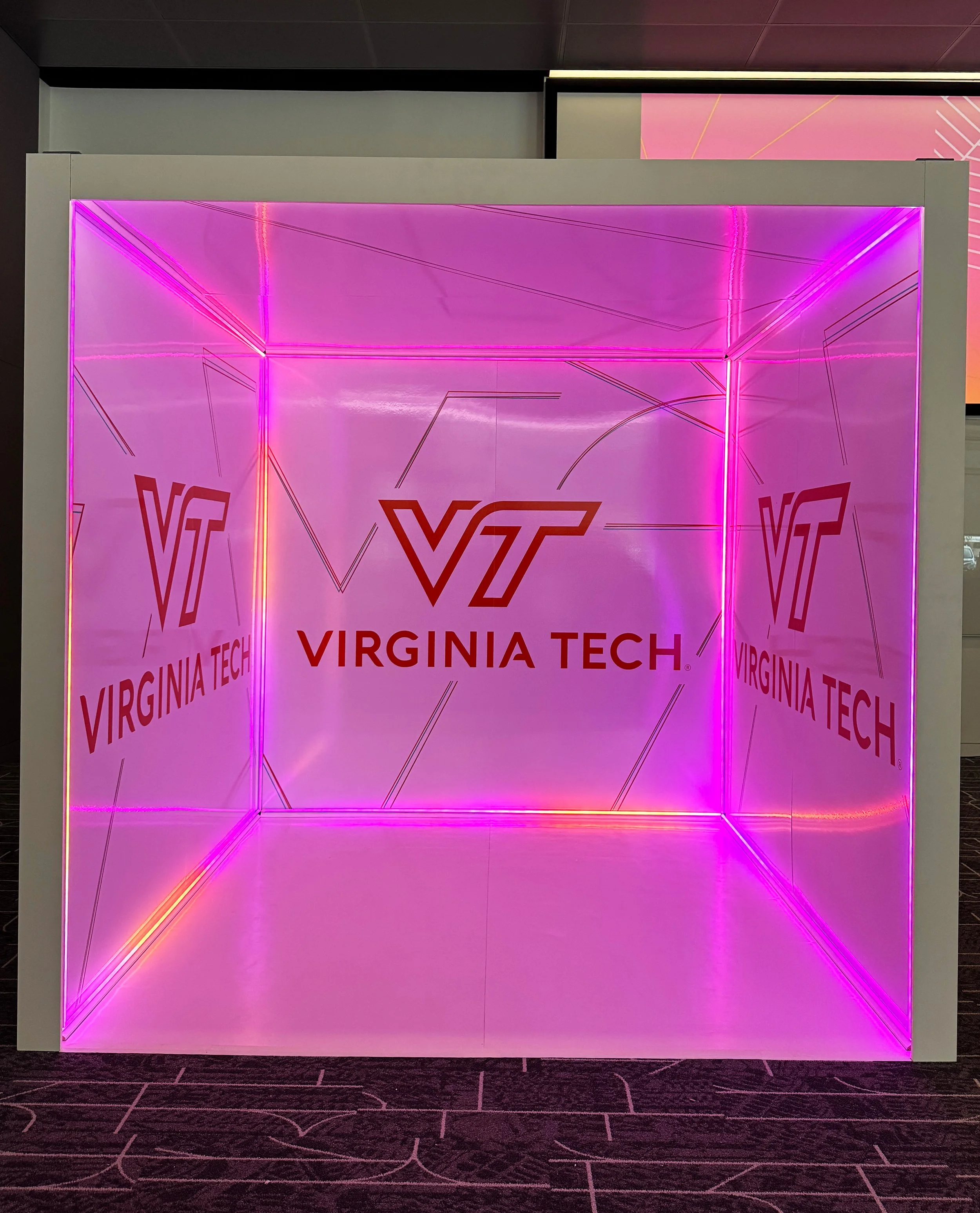 25_Bond_V-Tech Innovations_Photo Cube_3.jpg