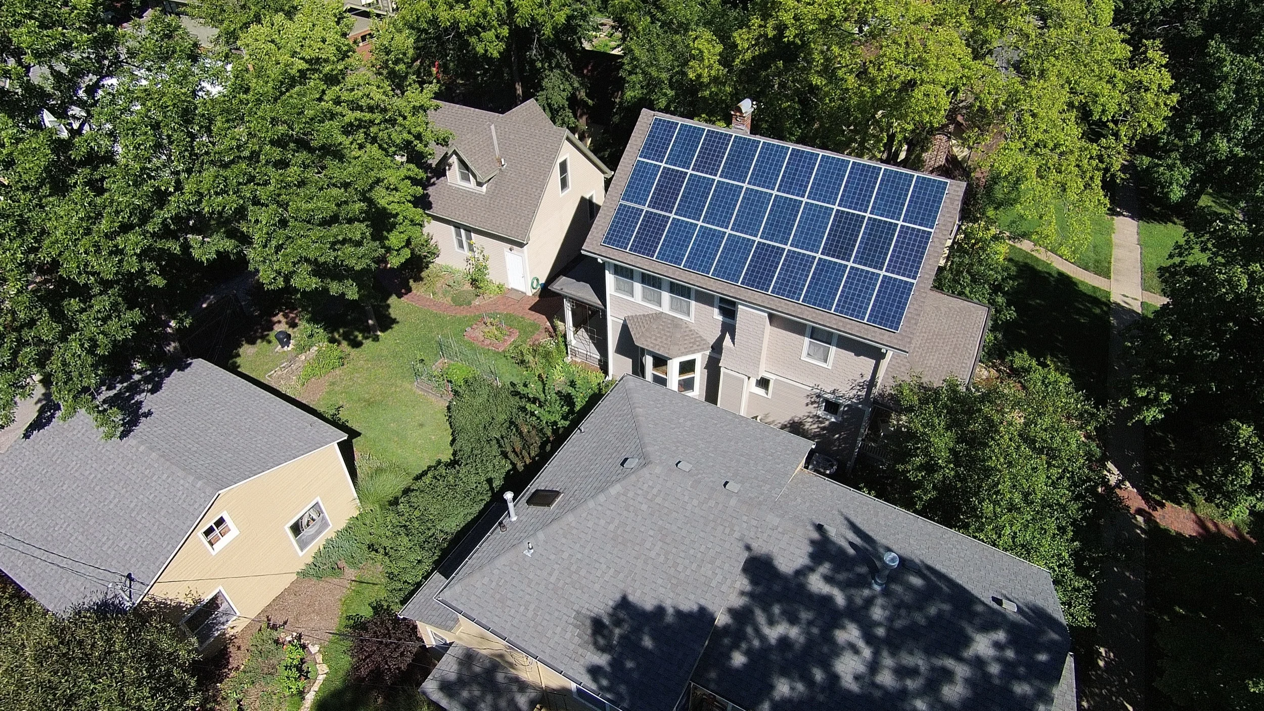 Residential solar array © 2015 Cromwell Environmental