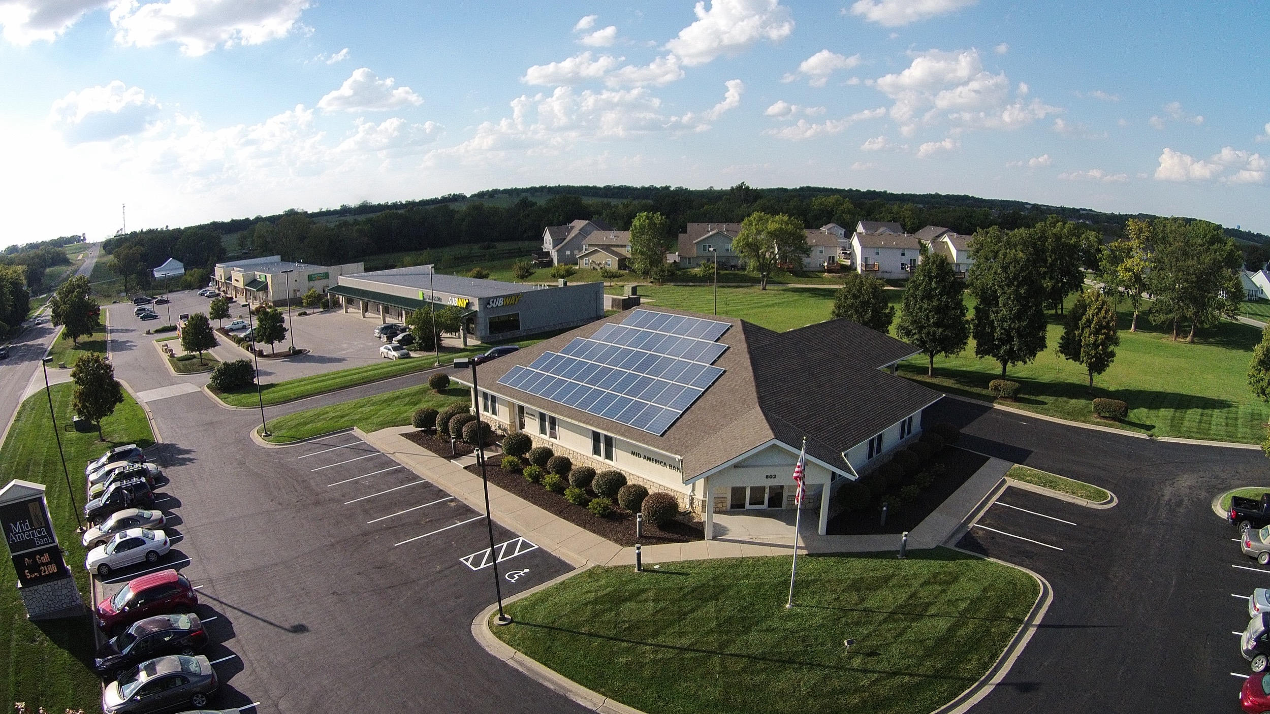 Mid America Bank solar array © 2015 Cromwell Environmental