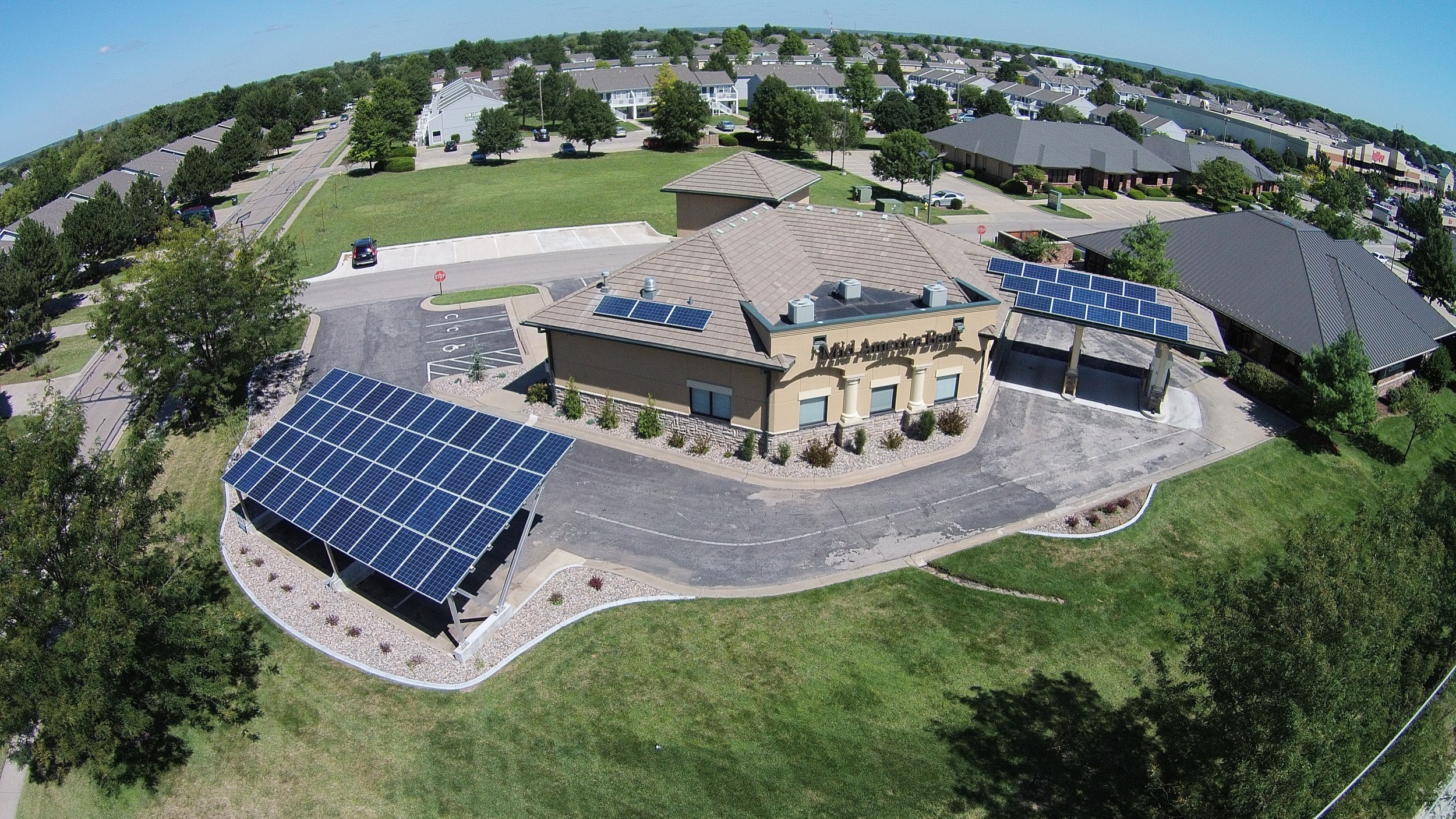 Mid America Bank solar arrays © 2015 Cromwell Environmental