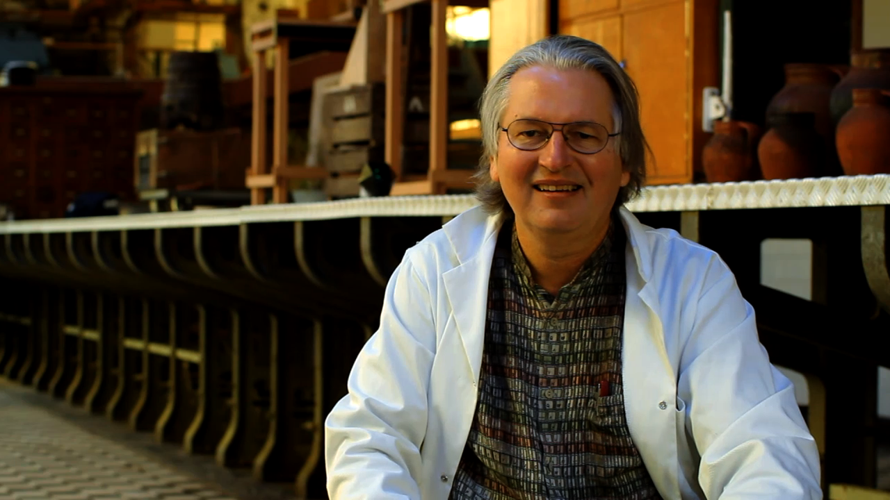  MU Artspace commissioned my creative studio KS12 to attend the STRP Festival in Eindhoven, Netherlands to produce a design fiction video essay. Featuring interviews with Bruce Sterling and cast of designers and artists, a mysterious glowing object f