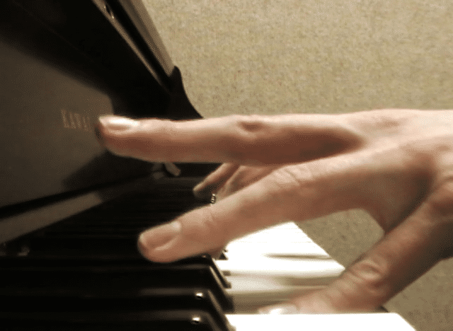 Small Room Tango-high.gif