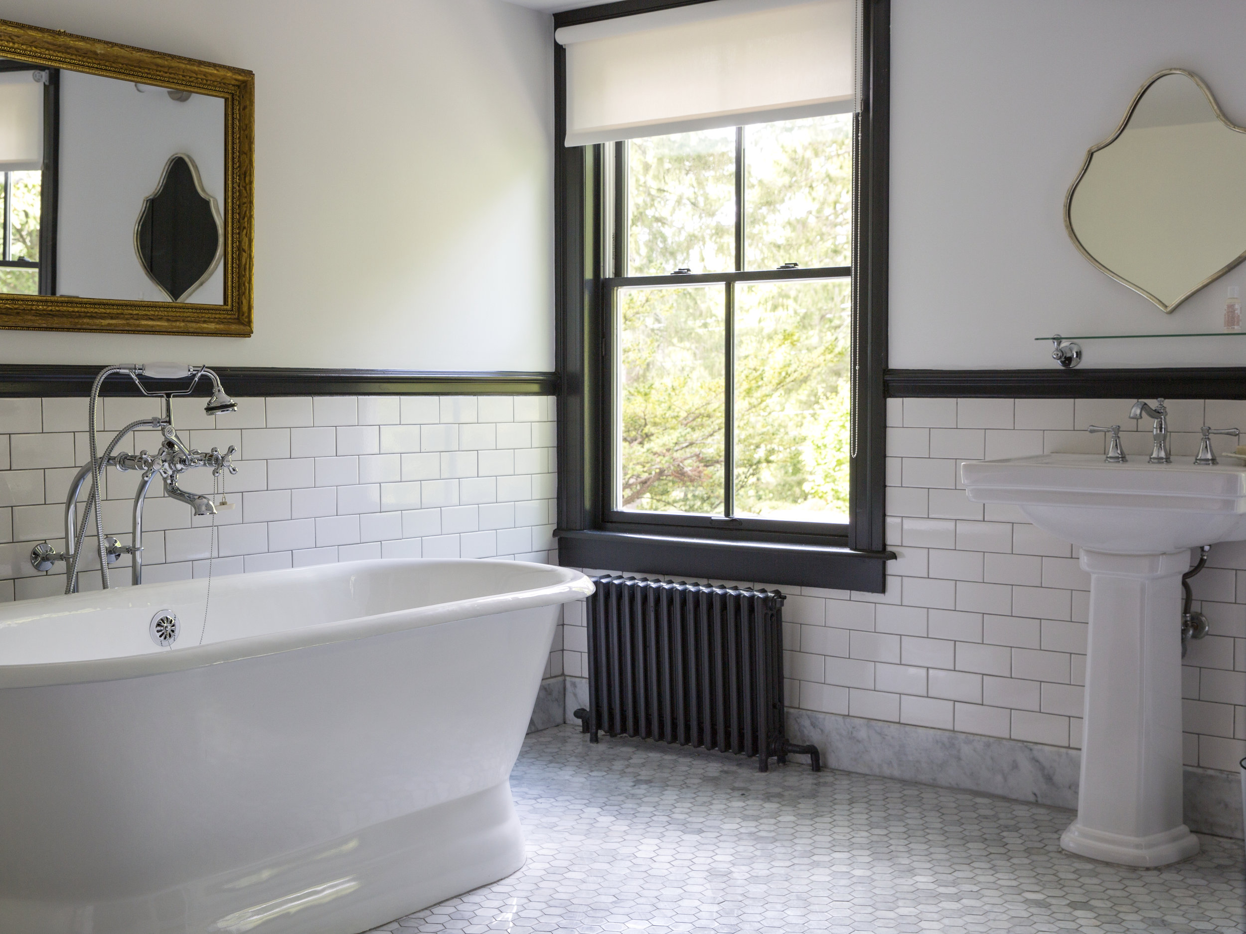 NO. 17 / SH GRAND LOFT SOAKING TUB