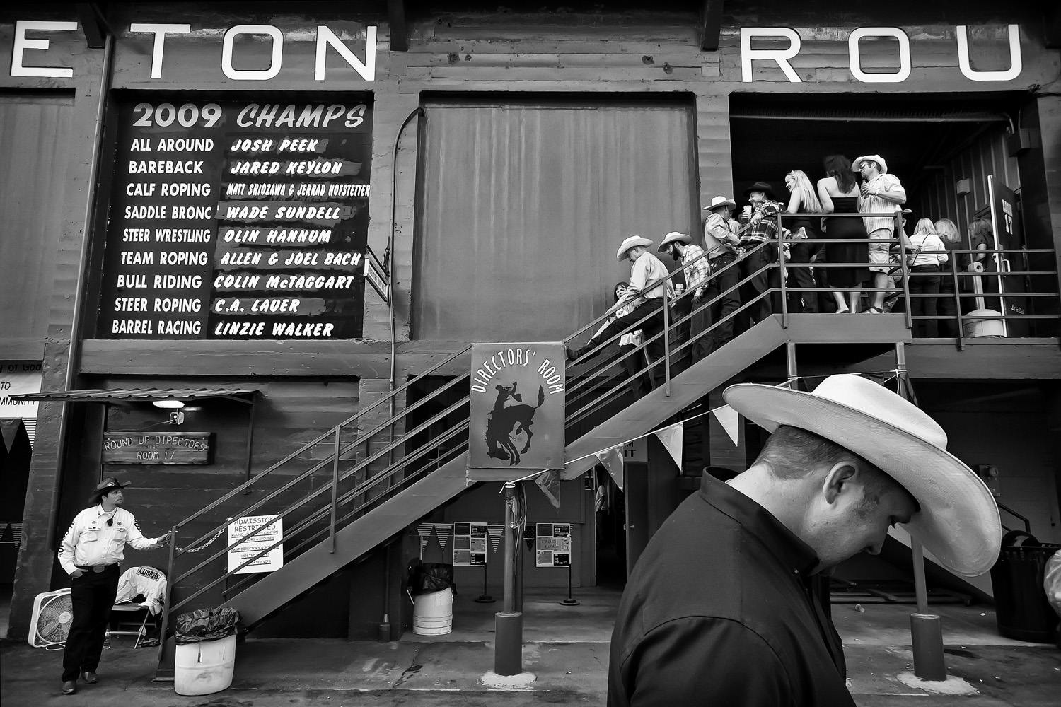  Most rodeo venues have Director’s Rooms, VIP Rooms and sponsorship tents. These are areas for participants and influential people to congregate. 