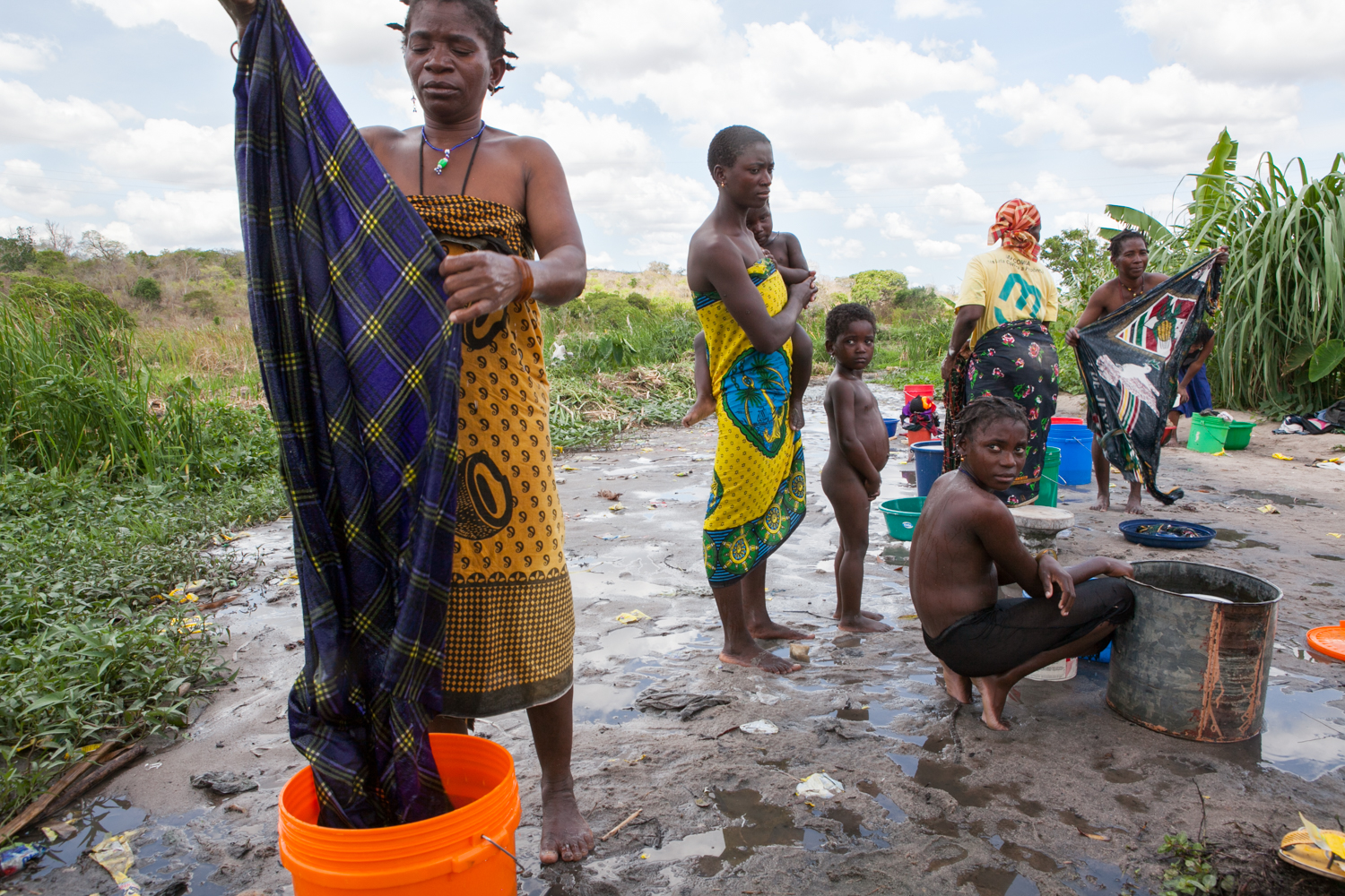  When pumps are not working, locals use nearby rivers and swamps to do laundry and bathe themselves. It is possible that wildlife or waste streams contaminate the water, thus increasing the dangers of widespread disease. 