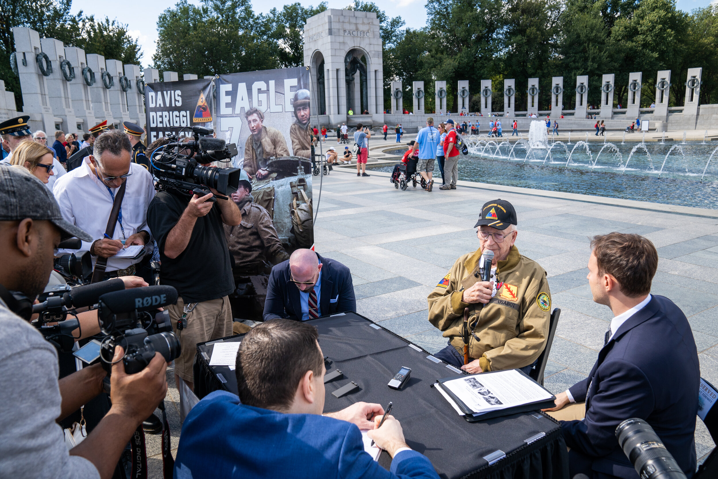 Editorial Eric Kruszewski photographs World War II veterans in Washington, D.C. for The American Legion.