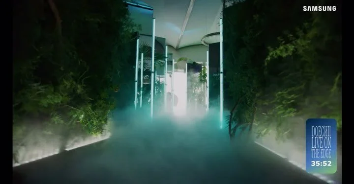 𝔇𝔬𝔢𝔠𝔥𝔦𝔦 &amp; 𝔇𝔍 𝔐𝔦𝔰𝔰 𝔐𝔦𝔩𝔞𝔫 
Live at the edge With Samsung 

Production: @aeonpoint 
Design agency: @yellowstudionyc 
Installations &amp; Floral : @kellyharridgedesigns

@samsungmobileusa @samsungmobile
@doechii @djmissmilan @uegwor