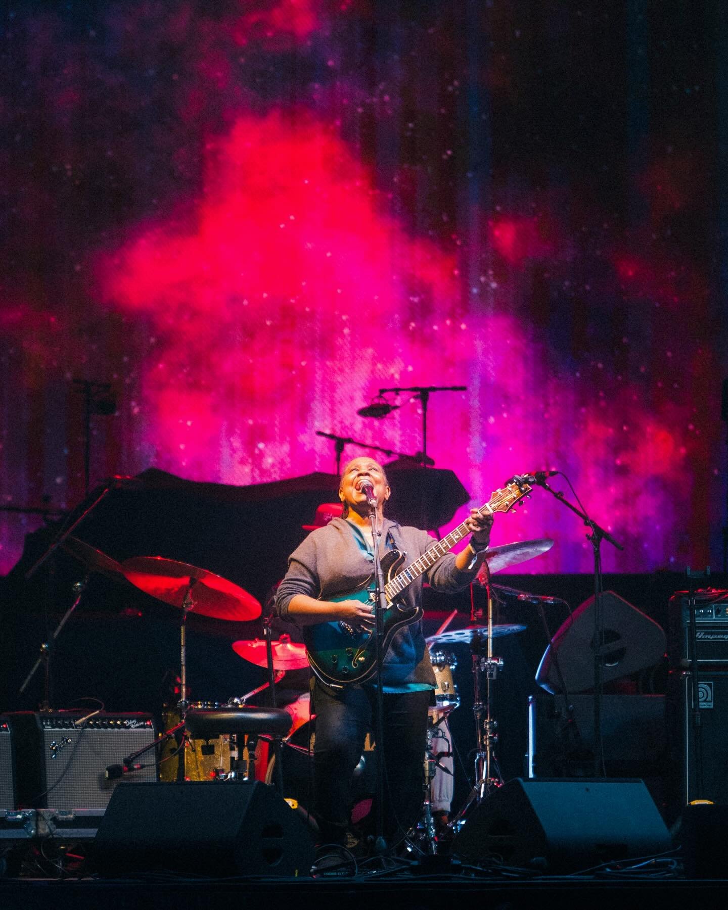 Had the best time supporting @robertcrayofficial @fortmosejazzandblues this weekend. What a magical show. ✨Thank you to all who made it out!

📸 by: @firstsightfilms