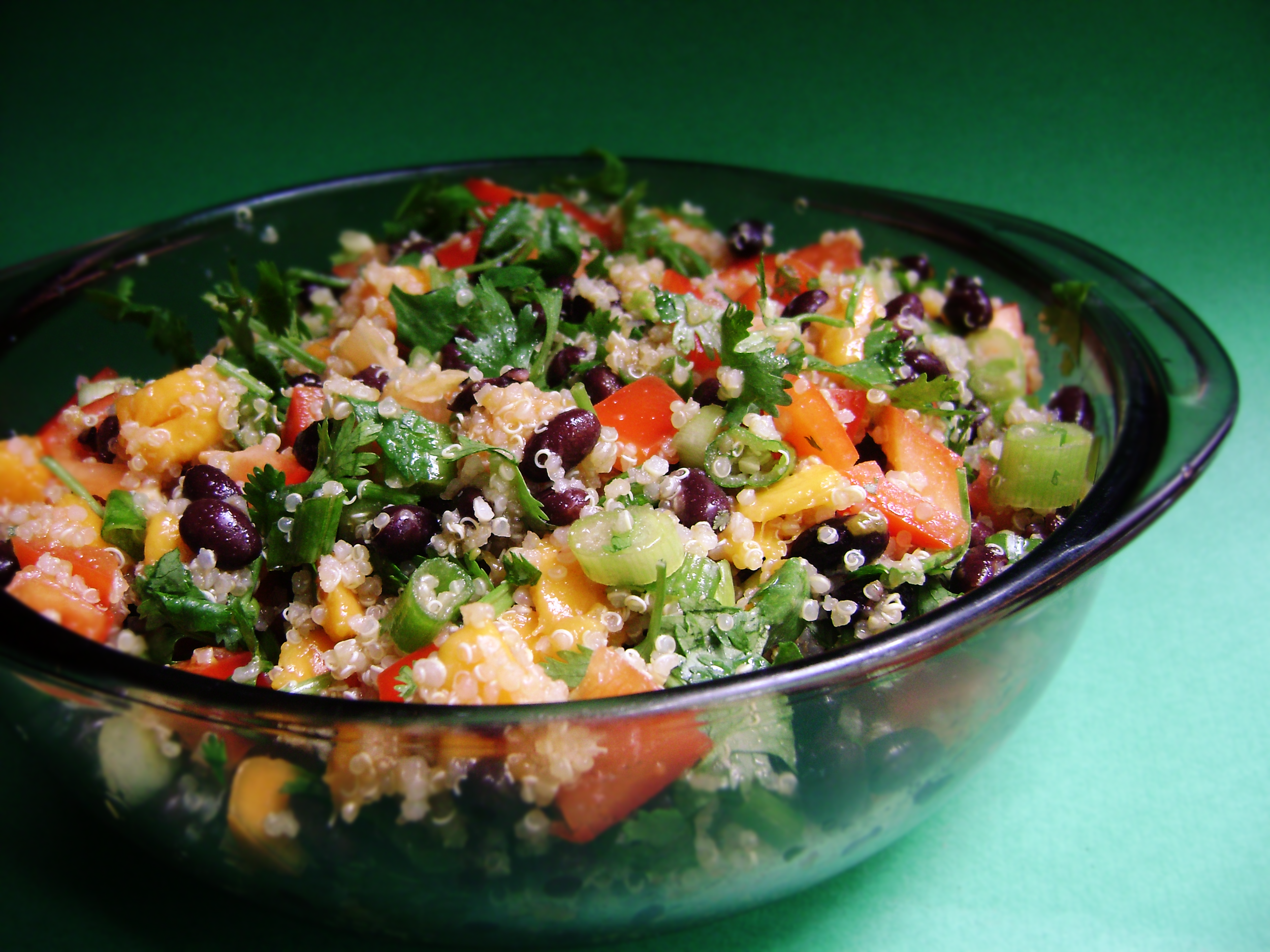 Quinoa,_Black_Bean,_and_Mango_Salad.png