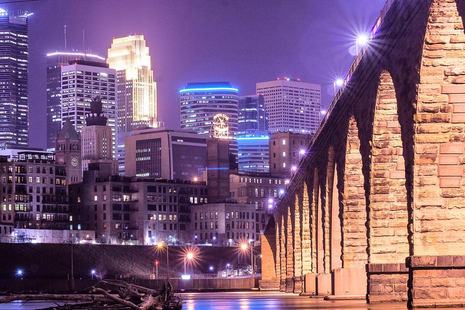 Mobile Drove Holiday 2015 Digital Sales