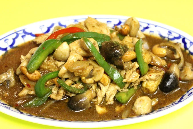 #35_CashewChicken_s.jpg