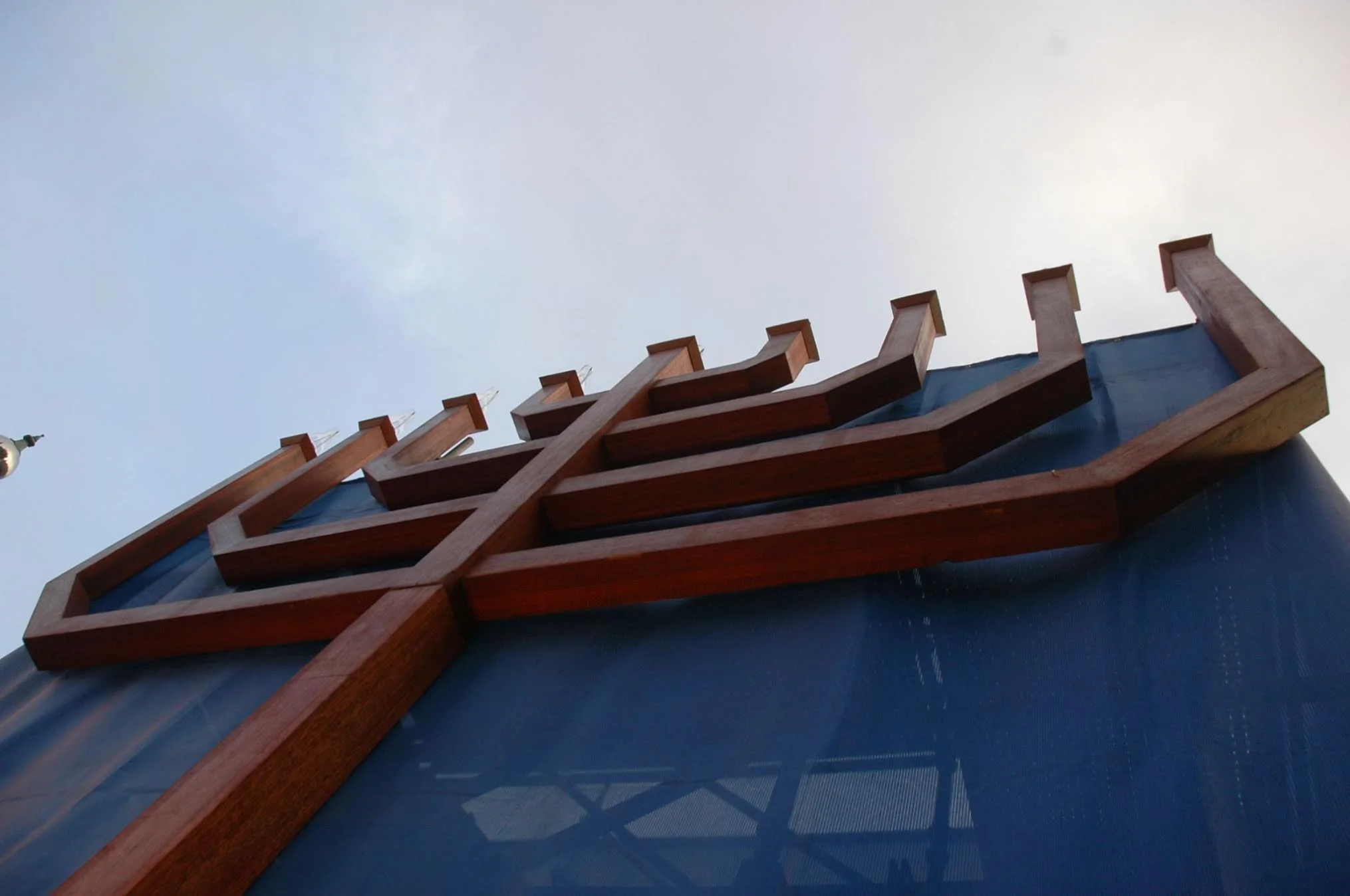Sharp_menorah1.jpg