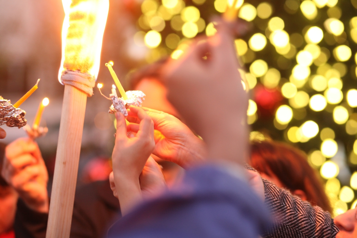 Chanukah UnionSquare 90.jpg