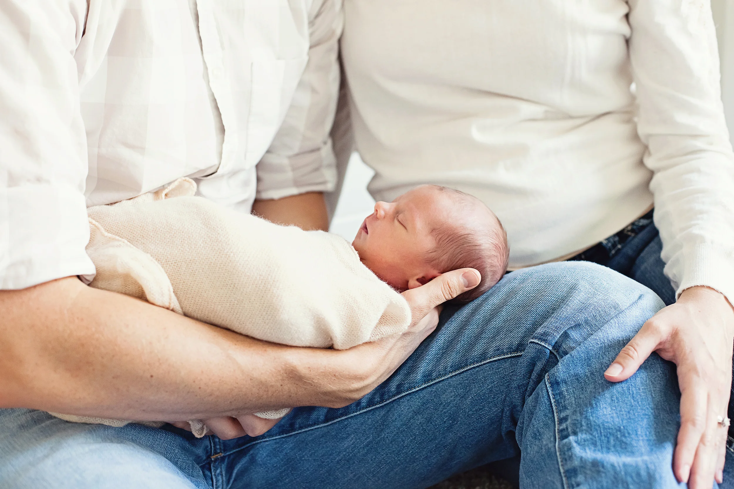 Cassie Schott Photography_Lifestyle Newborn Session_4.jpg