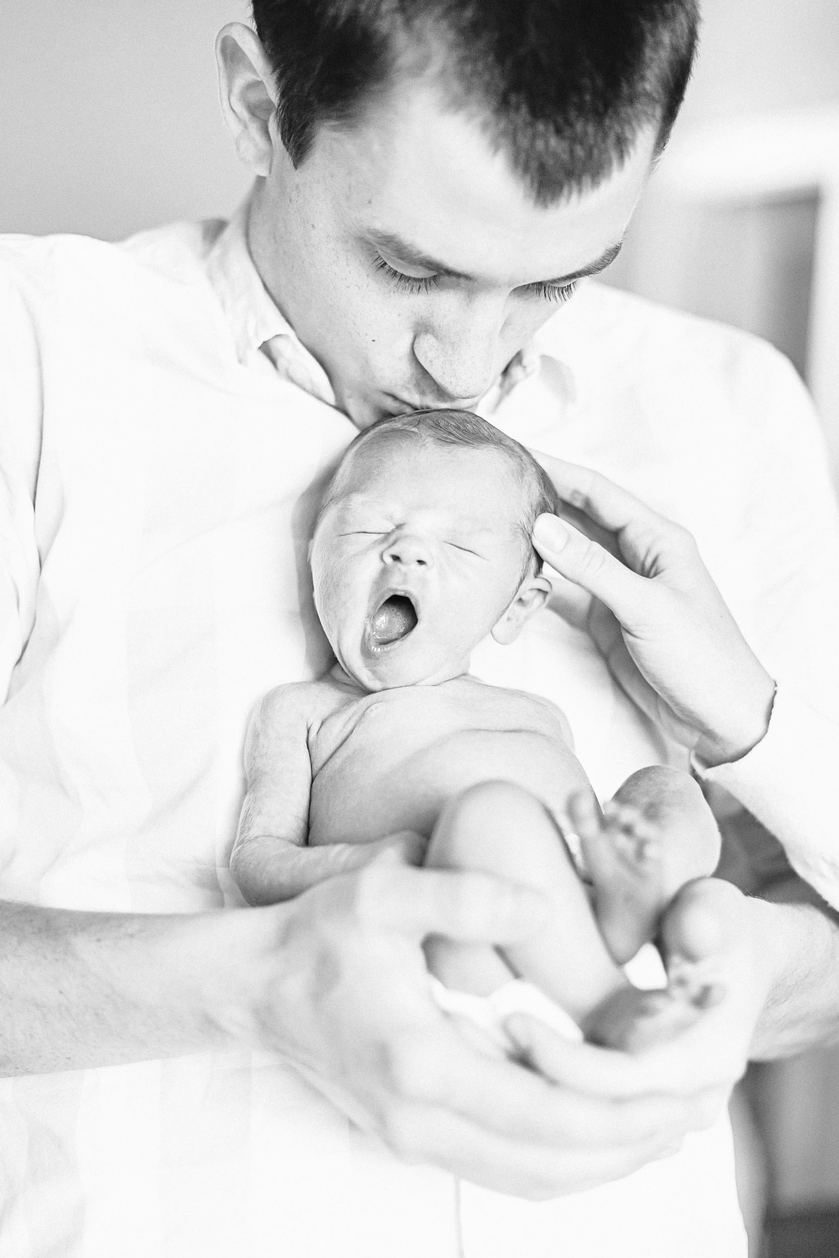 Baby yawn_Cassie Schott Photography_Newborn Photographer_Chicago and Houston.jpg