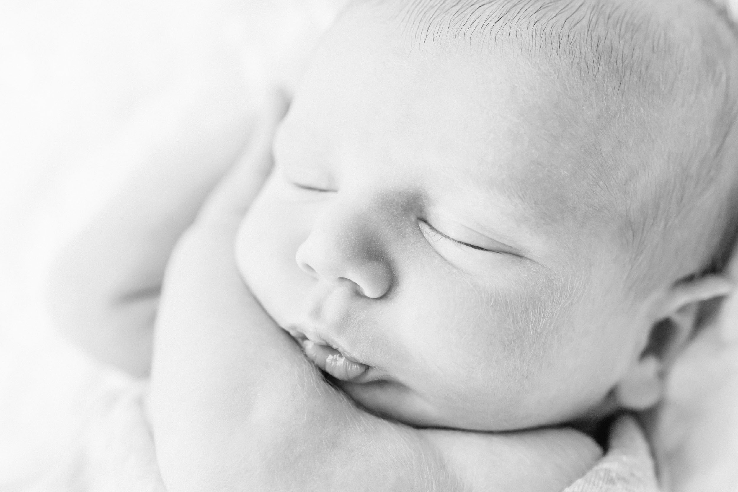 Cassie Schott Photography_Algonquin Newborn Photographer.jpg