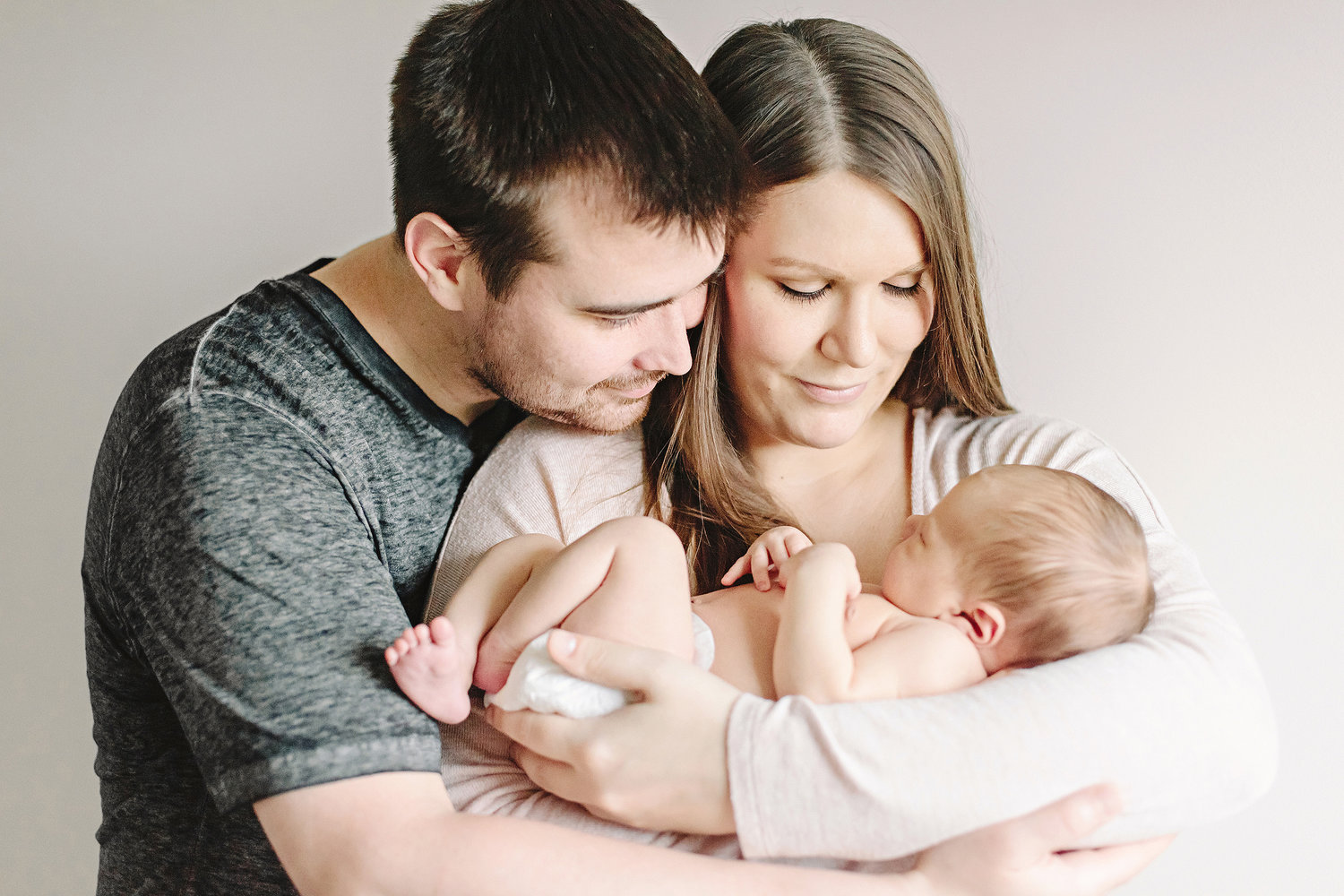 Algonquin Illinois Newborn Photographer_Cassie Schott Photography_In Home Studio Session_2.jpeg