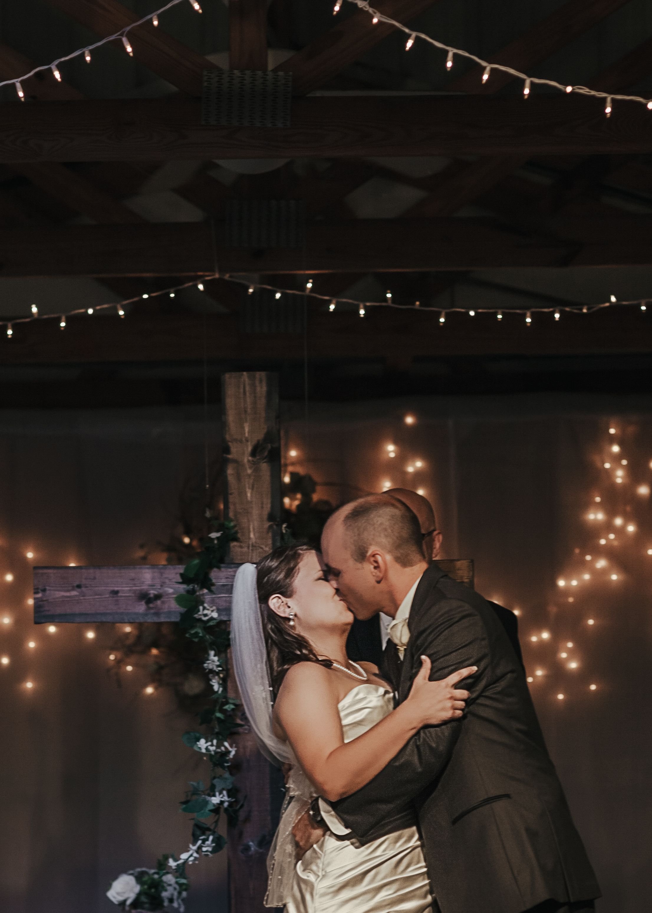 Phoenix wedding photographer Anjeanette Photography Arizona elopements and intimate ceremonies https://phoenixheadshotpro.com/phoenixengagementphotoaz