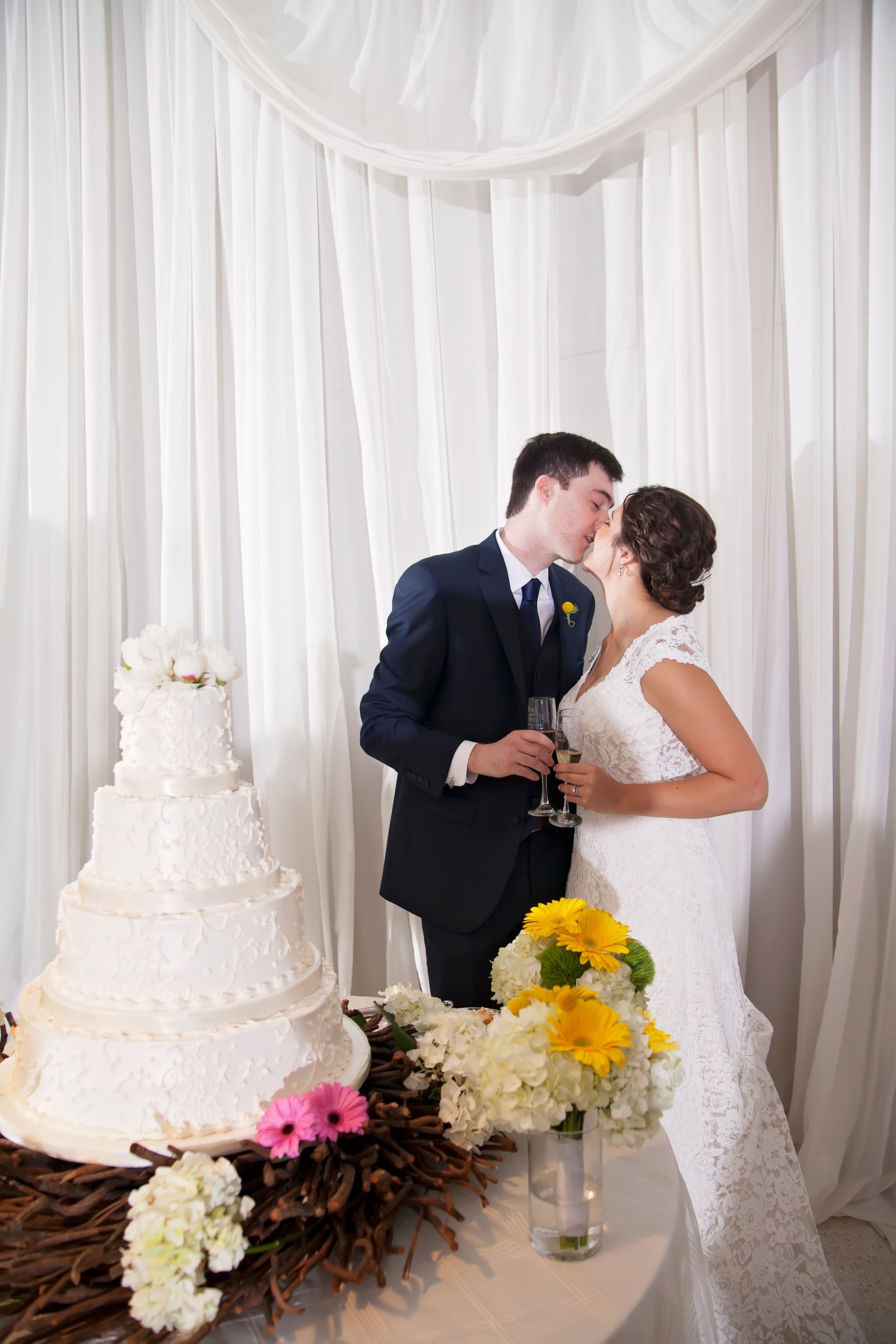 Phoenix wedding photographer Anjeanette Photography Arizona elopements and intimate ceremonies https://phoenixheadshotpro.com/phoenixengagementphotoaz