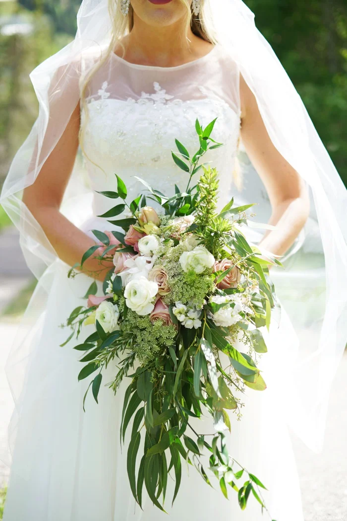 Snowbird_Cliff_Lodge_Wedding_Utah_Photographer_0060.jpg
