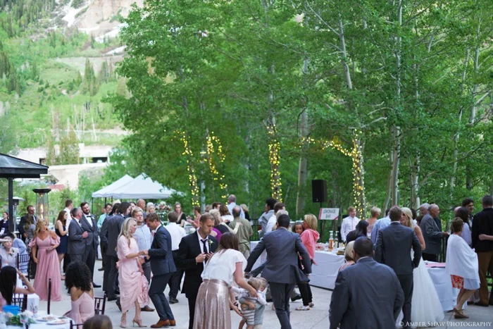 Snowbird_Cliff_Lodge_Wedding_Utah_Photographer_0113.jpg