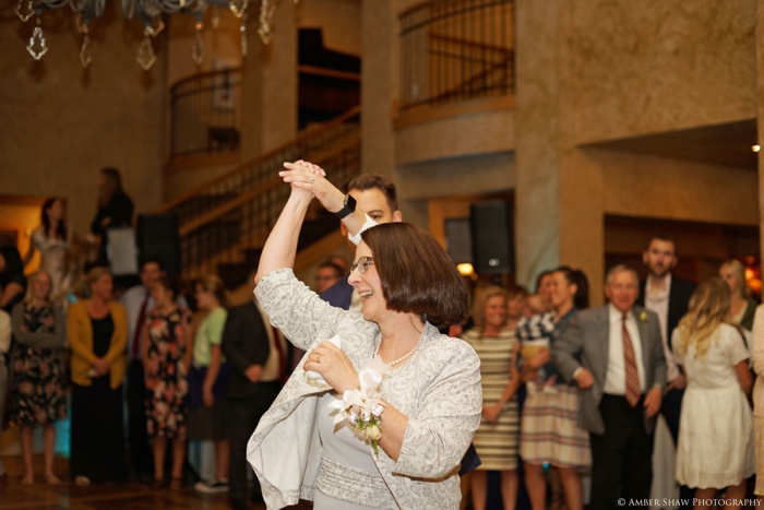 Spring_Salt_Lake_Temple_Heritage_Gardens_Wedding_Utah_Photographer_0119.jpg