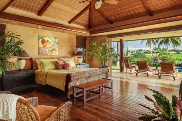 Distinctive Hawaii Style Living | Eco-Beach Chic Homes