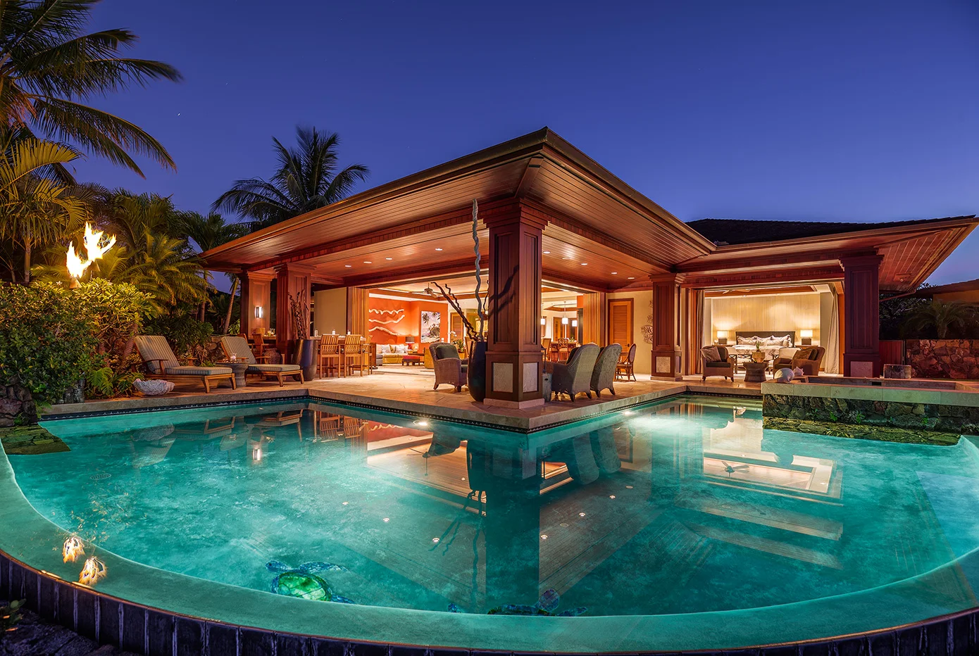 Peaceful Hawaii Retreats: Pools & Water Features