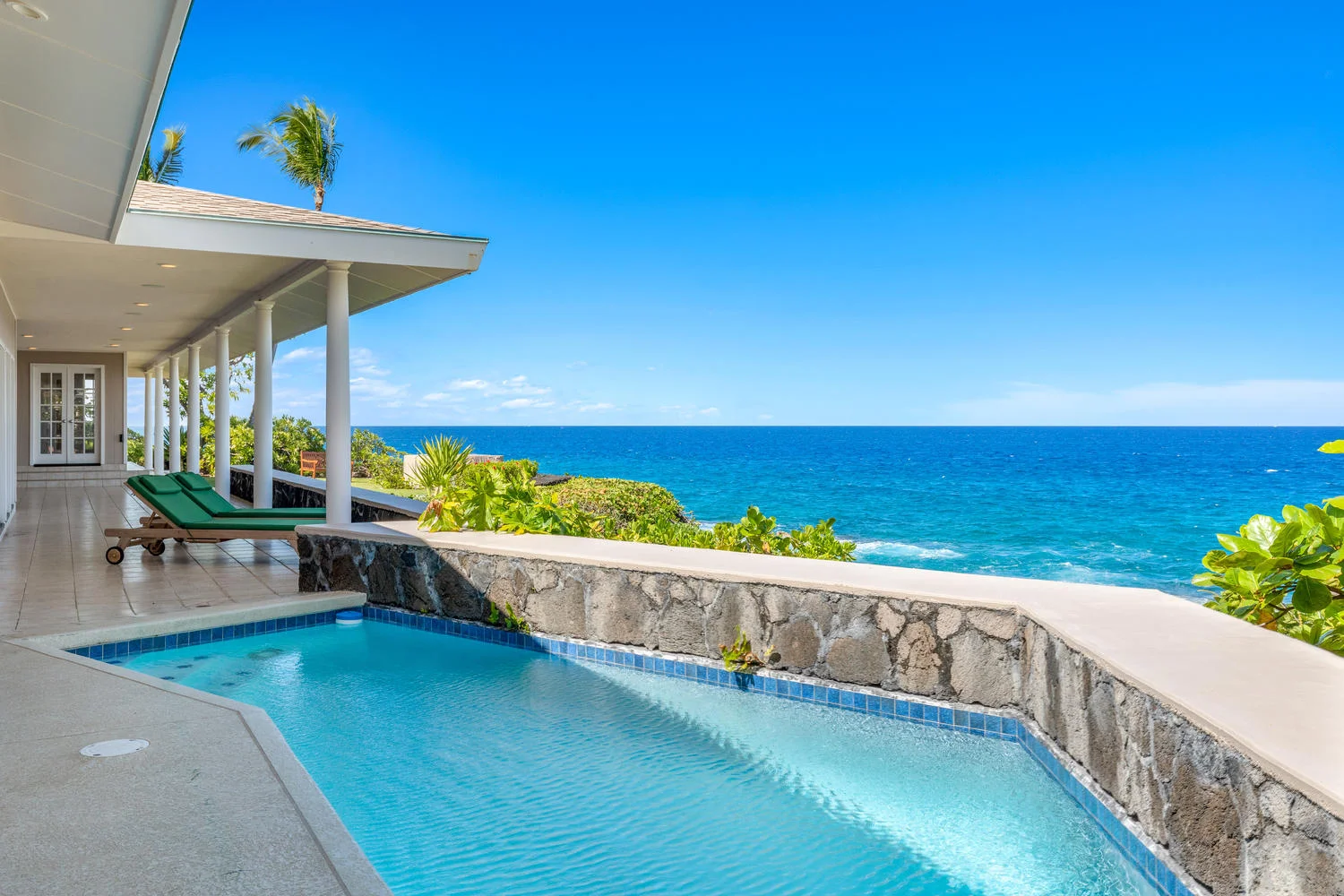 776556 776560 Alii Drive-large-015-2-Pool-1500x1000-72dpi.jpg
