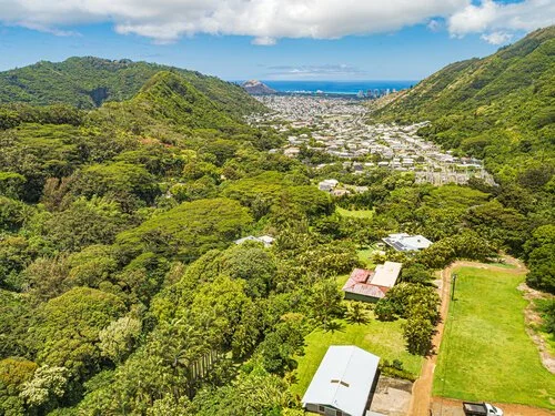 PALOLO VALLEY IN OAHU