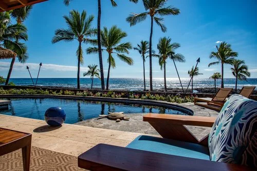 BEACH FRONT PUAKO RESIDENCE